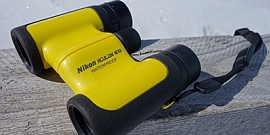 Nikon ACULON W10 - легкий бинокль для активного отдыха.